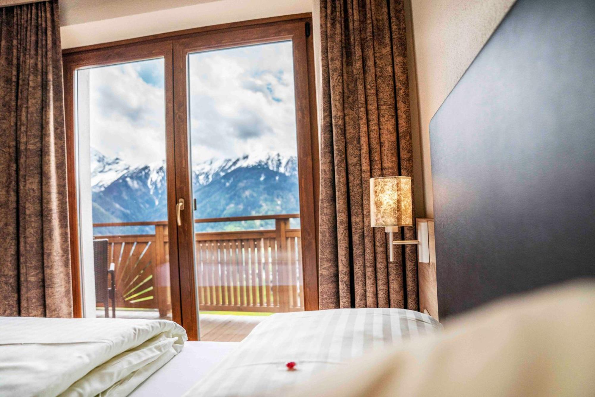 Hotel Montana フィス エクステリア 写真